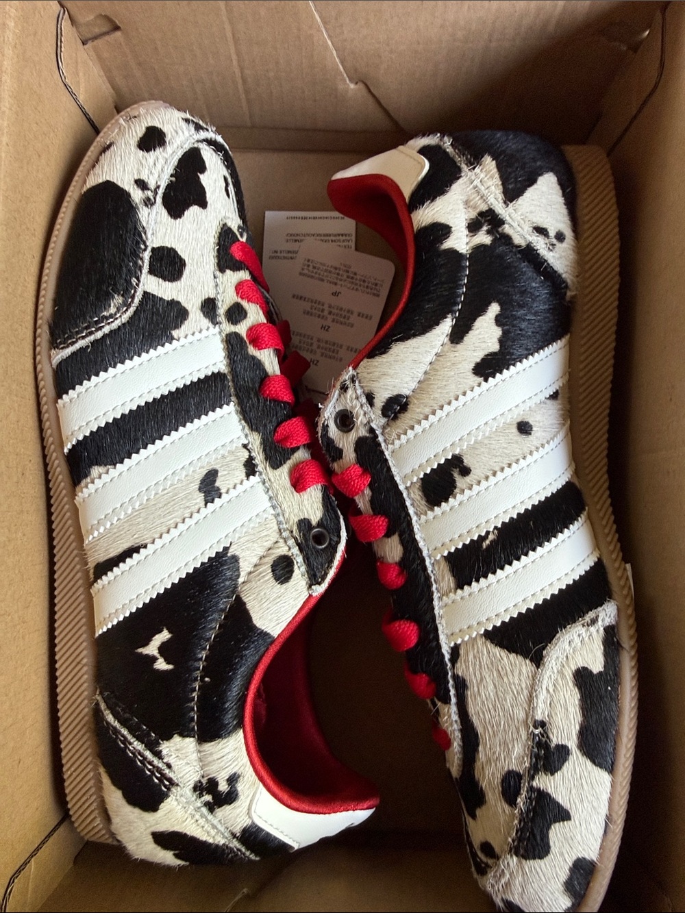 adidas Japan Black & White print Sneakers with Red Accents - Picture 5 of 8